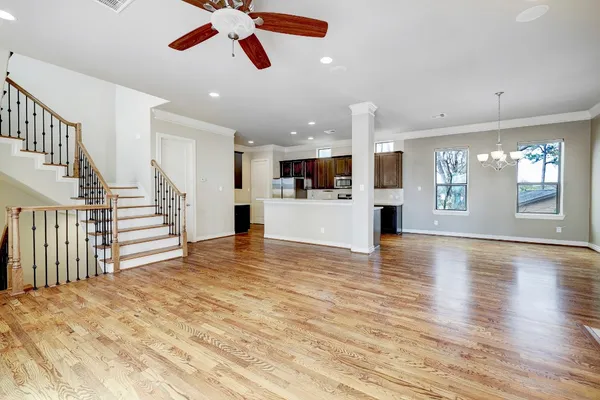 $2,595 | 8906 Lakeshore Bend Drive, Houston, TX 77080