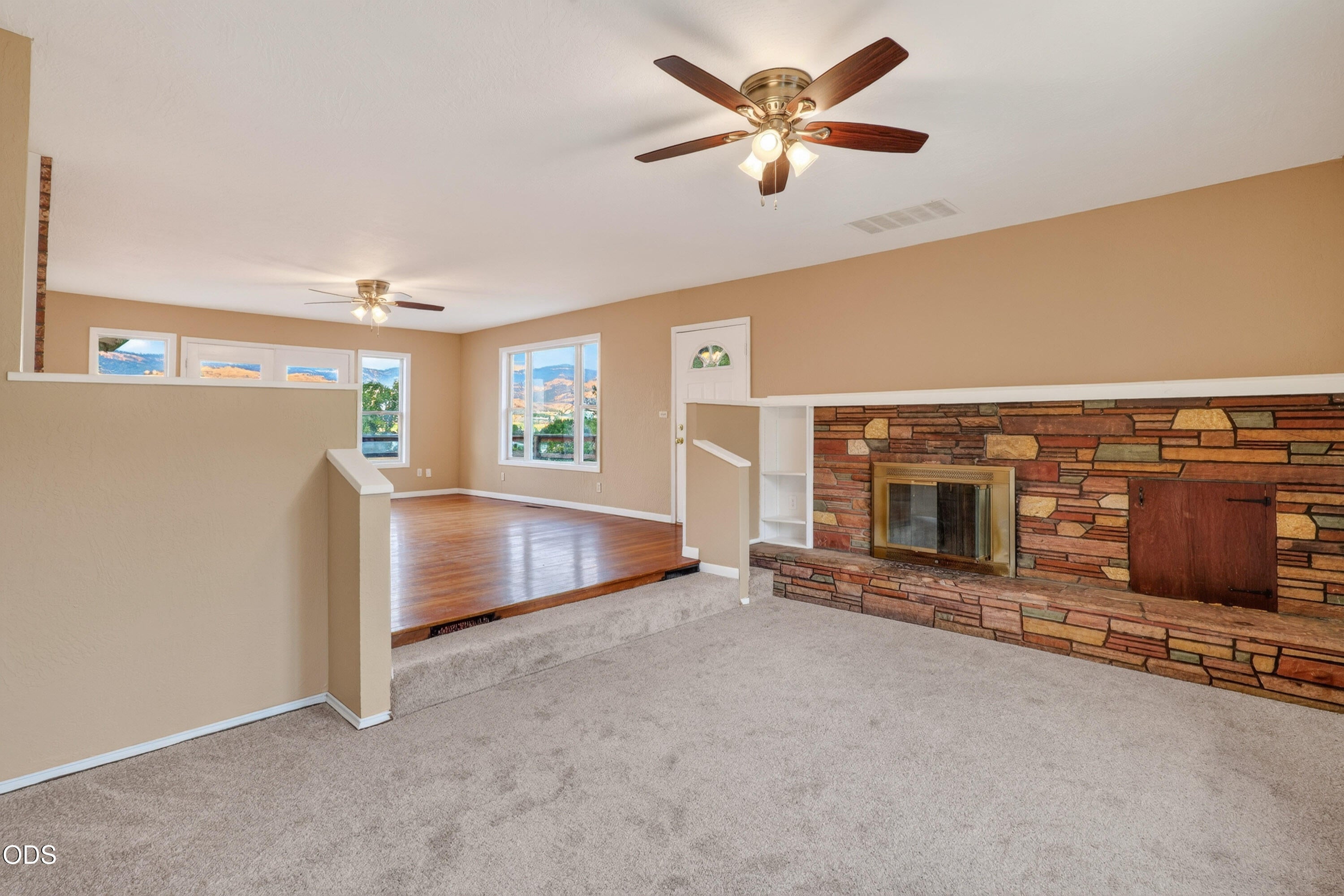 202 Pleasant View Talent, OR 97540 - Photo 11 of 73 Gallery Image 11