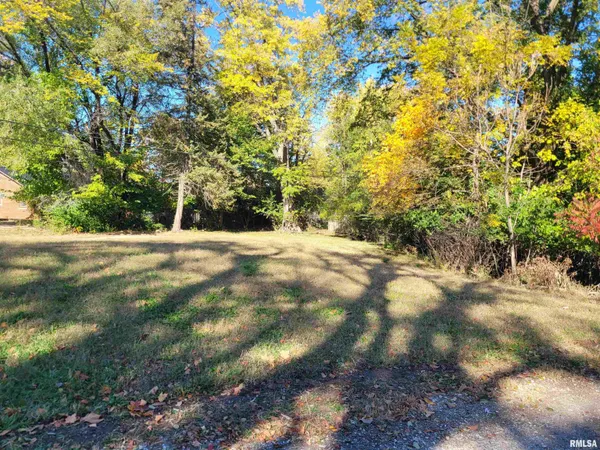 $3,500 | 300 West Murray Street, Macomb, IL 61455