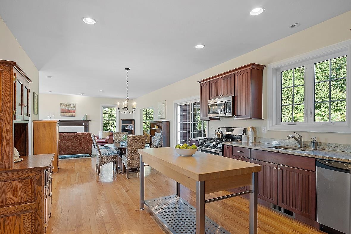 46 Ryan Farm Road Windham, NH 03087 - Photo 13 of 40