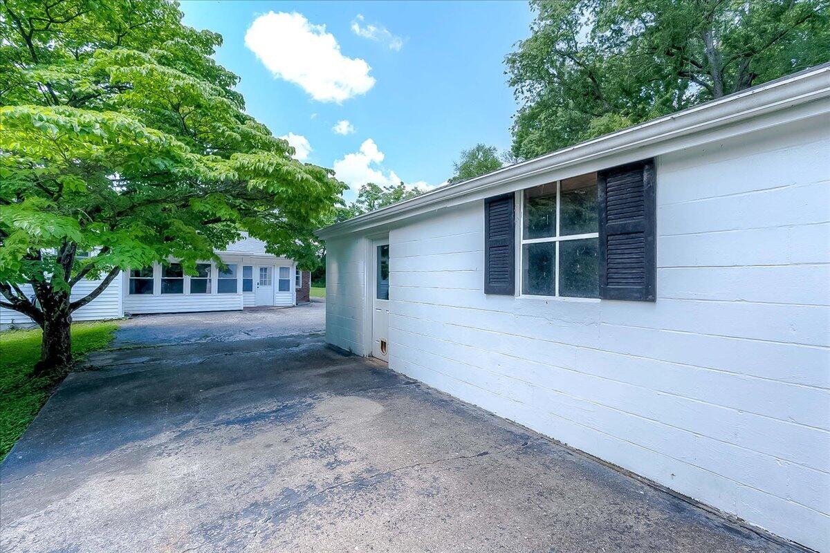 3927 Royster Road Lexington, KY 40516 - Photo 50 of 53 52-3-7