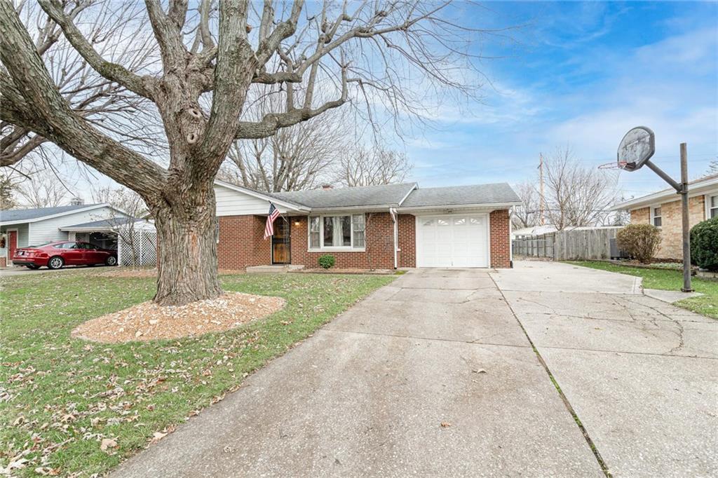 715 Howard Road Greenwood, IN 46142 - Photo 2 of 31 Gallery Image 2