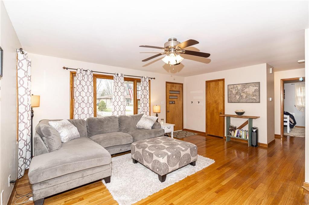 715 Howard Road Greenwood, IN 46142 - Photo 4 of 31 Gallery Image 4