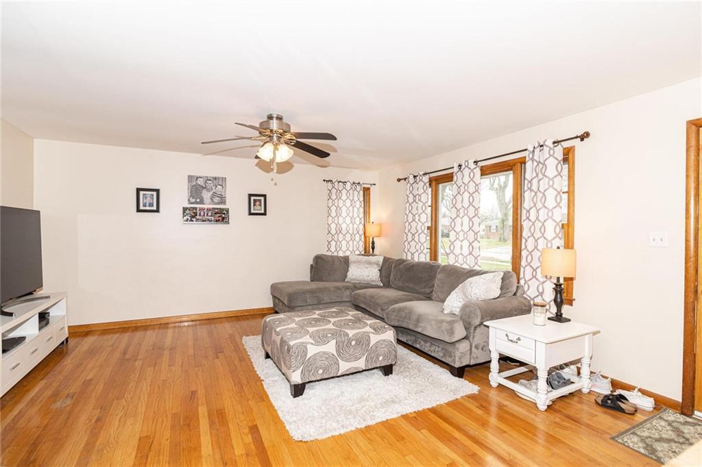 715 Howard Road Greenwood, IN 46142 - Photo 5 of 31 Gallery Image 5