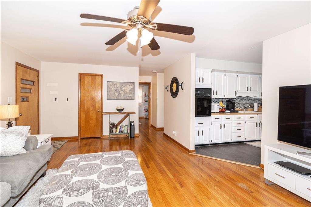 715 Howard Road Greenwood, IN 46142 - Photo 8 of 31 Gallery Image 8