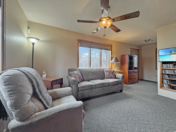 $230,000 | 1765 Glenwood Dyer Road, Lynwood, IL 60411