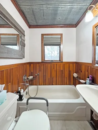 $230,000 | 1765 Glenwood Dyer Road, Lynwood, IL 60411
