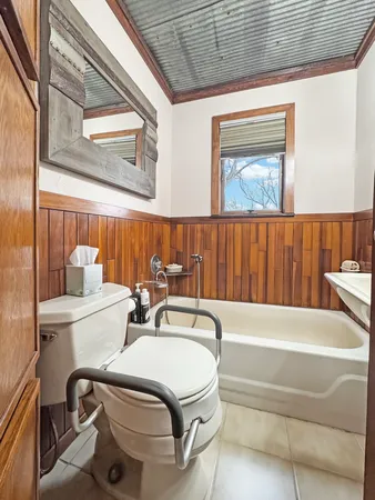 $230,000 | 1765 Glenwood Dyer Road, Lynwood, IL 60411