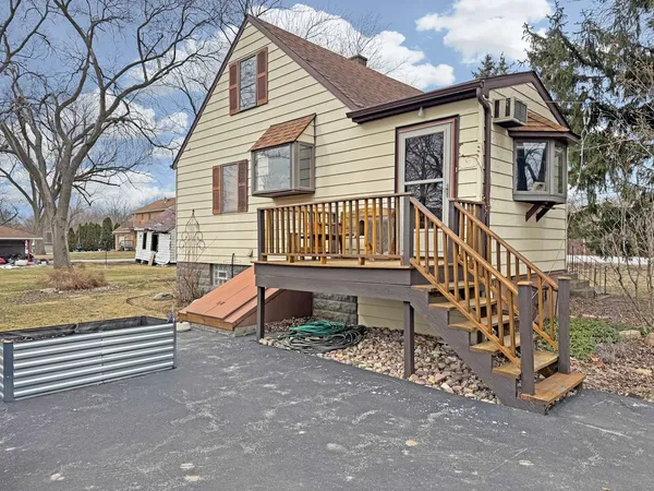 $230,000 | 1765 Glenwood Dyer Road, Lynwood, IL 60411