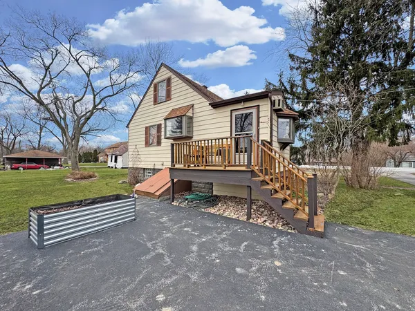 $230,000 | 1765 Glenwood Dyer Road, Lynwood, IL 60411