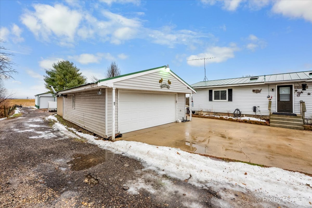 9416 Kemman Road Hebron, IL 60034 - Photo 33 of 40