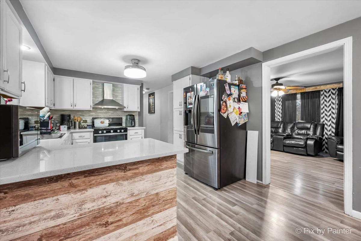 9416 Kemman Road Hebron, IL 60034 - Photo 6 of 40