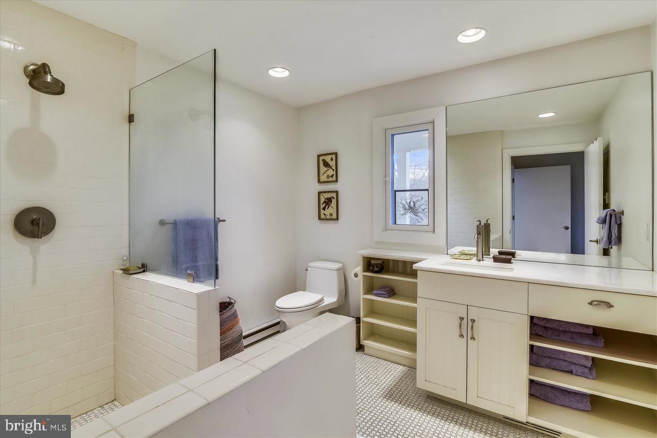 3074 Rectortown Road Marshall, VA 20115 - Photo 28 of 60 guest house master bath