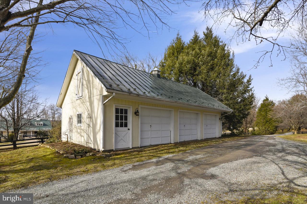 3074 Rectortown Road Marshall, VA 20115 - Photo 40 of 60 detached garage