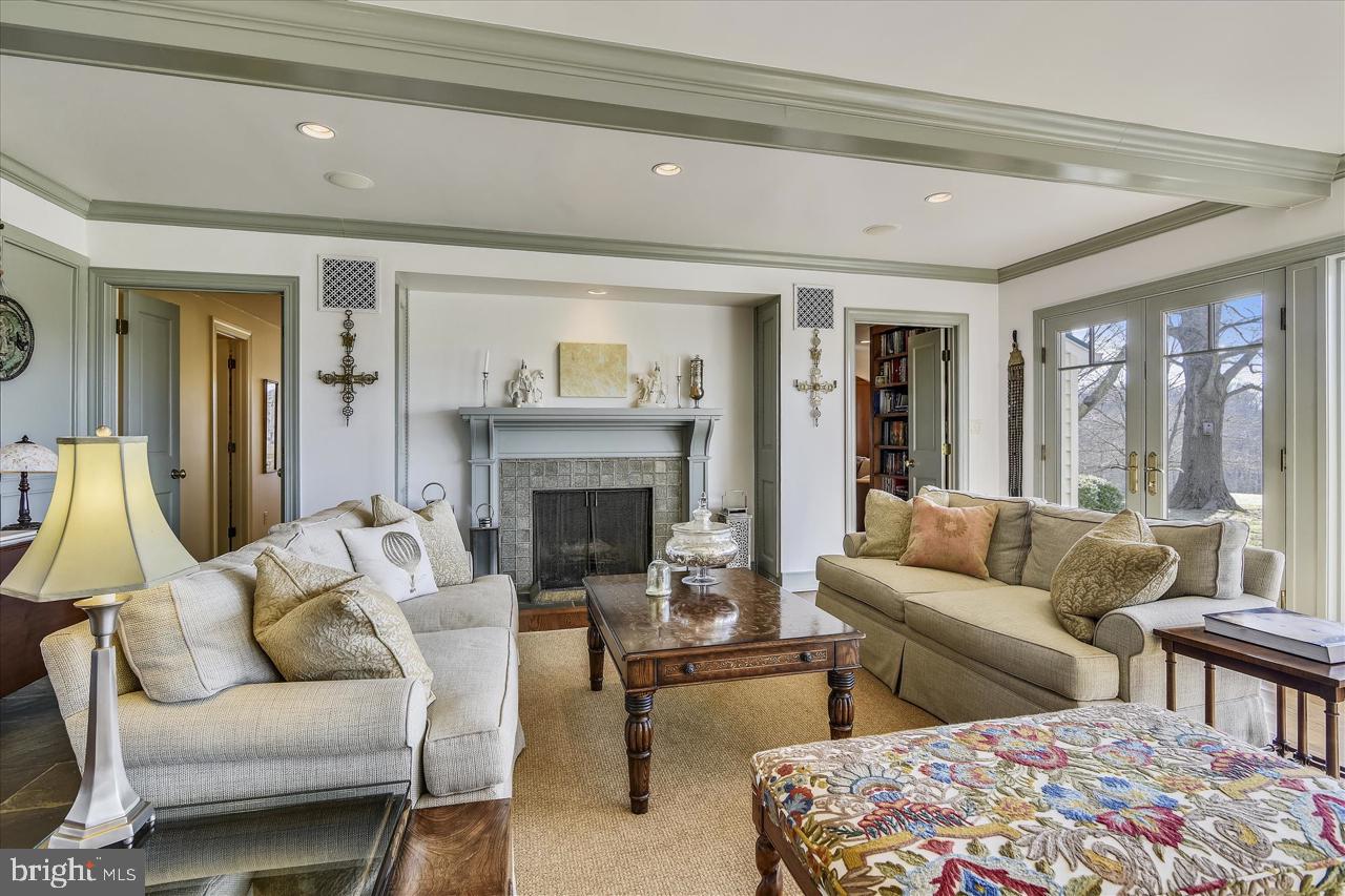 3074 Rectortown Road Marshall, VA 20115 - Photo 10 of 60 great room