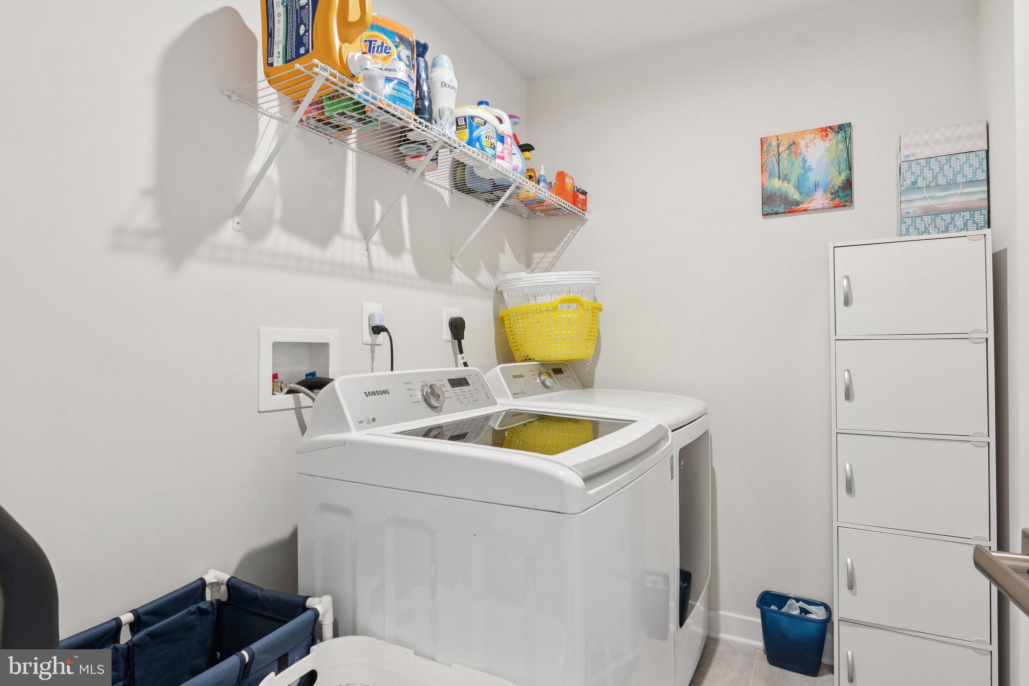 2823 Toles Park Drive Suitland, MD 20746 - Photo 17 of 46 a bathroom with a sink and a washing machine