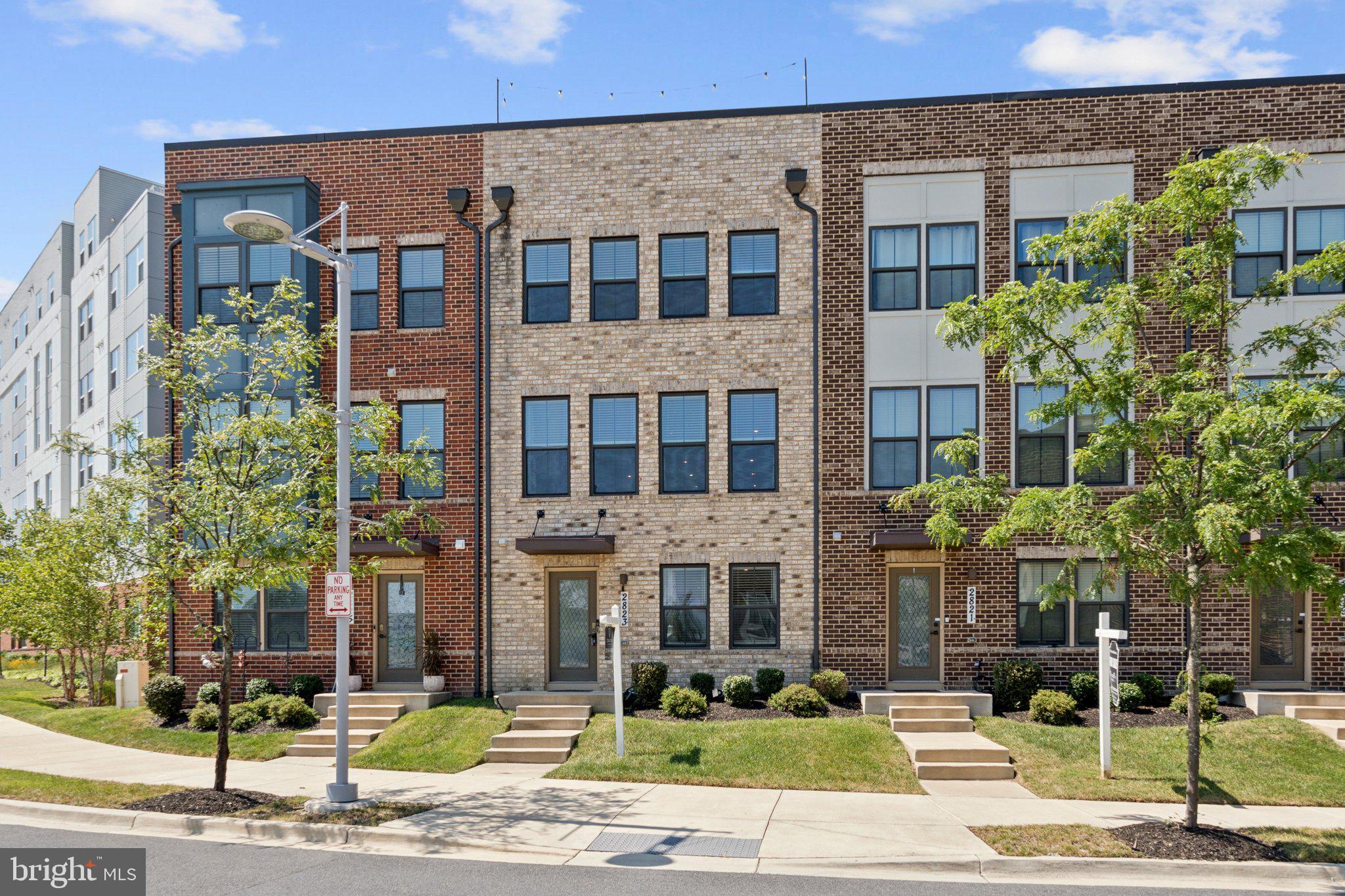 2823 Toles Park Drive Suitland, MD 20746 - Photo 2 of 46