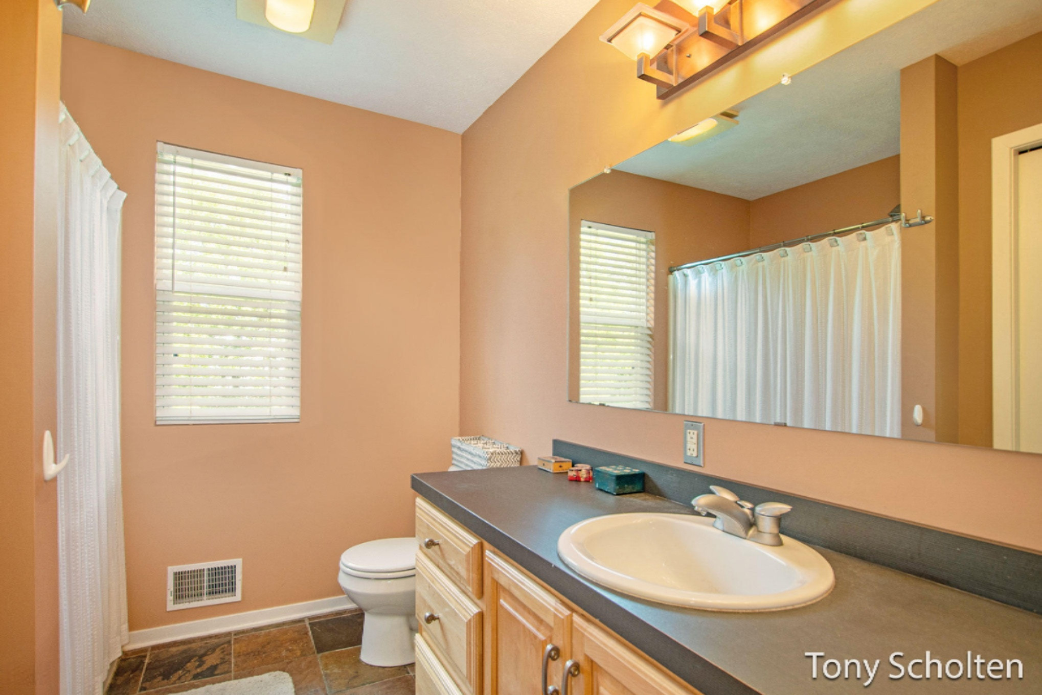 10879 Riley Street Zeeland, MI 49464 - Photo 20 of 39 DSC04706