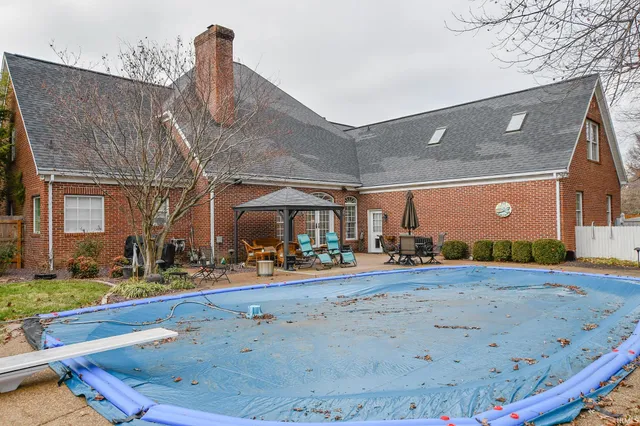 $713,800 | 4602 Brighton Court, Newburgh, IN 47630