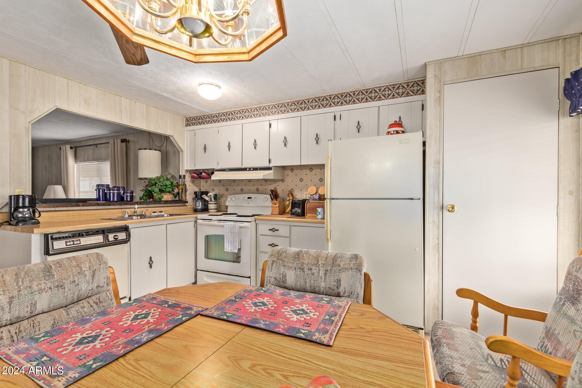 9501 East Broadway Road, Unit 53 Mesa, AZ 85208 - Photo 8 of 25 13 - Broadway