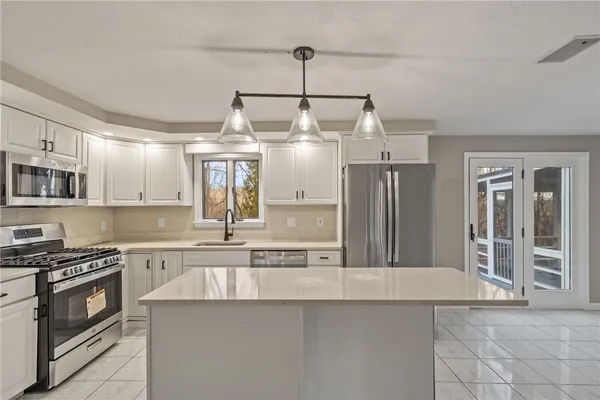 $539,000 | 42 Belfield Drive, Johnston, RI 02919