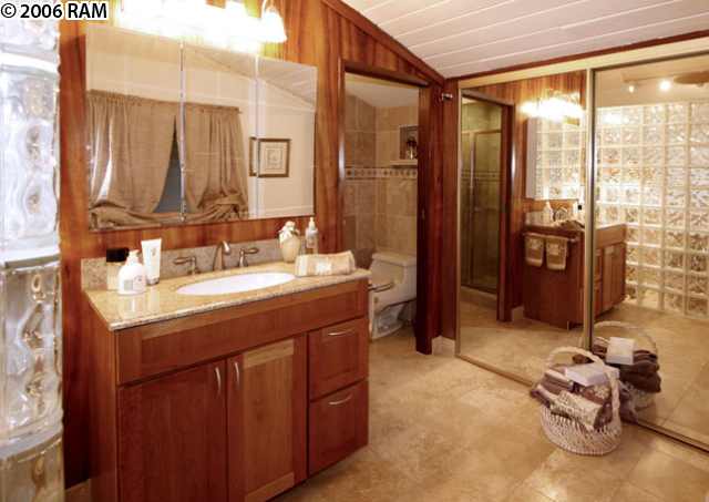 4057 Lower Honoapiilani Road, Unit 217 Lahaina, HI 96761 - Photo 7 of 17 Gallery Image 7