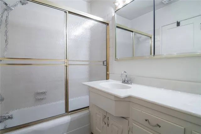 $1,115,000 | 1520 North Keystone Street, Burbank, CA 91506