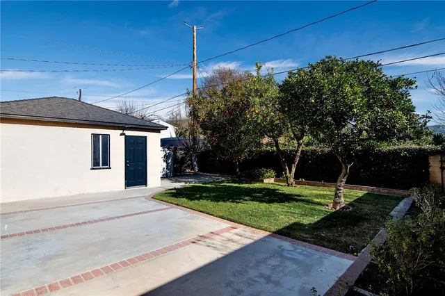 $1,115,000 | 1520 North Keystone Street, Burbank, CA 91506