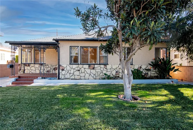 $1,115,000 | 1520 North Keystone Street, Burbank, CA 91506