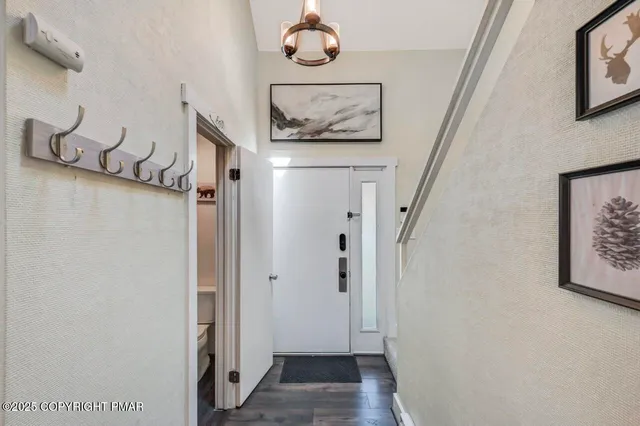 a house view with a outdoor space