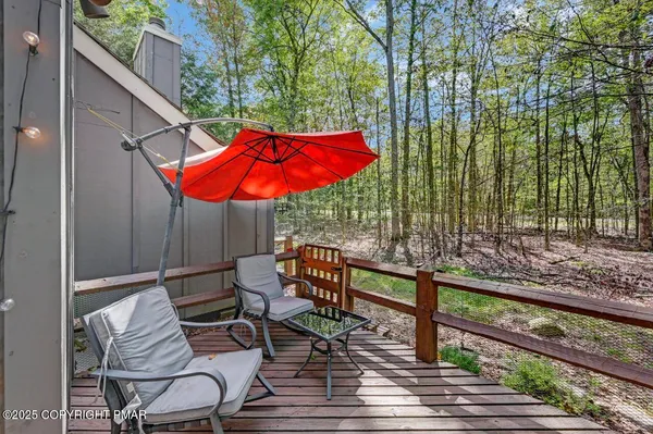 $231,500 | 40 Alpine Lake, Lake Harmony, PA 18624