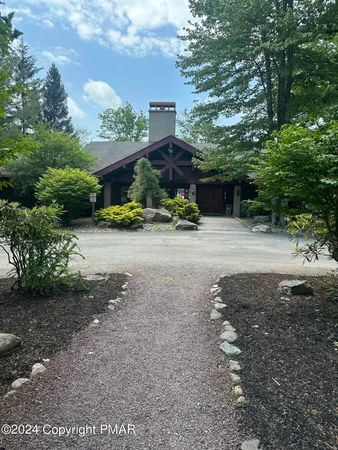 $231,500 | 40 Alpine Lake, Lake Harmony, PA 18624