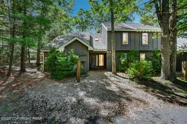$231,500 | 40 Alpine Lake, Lake Harmony, PA 18624