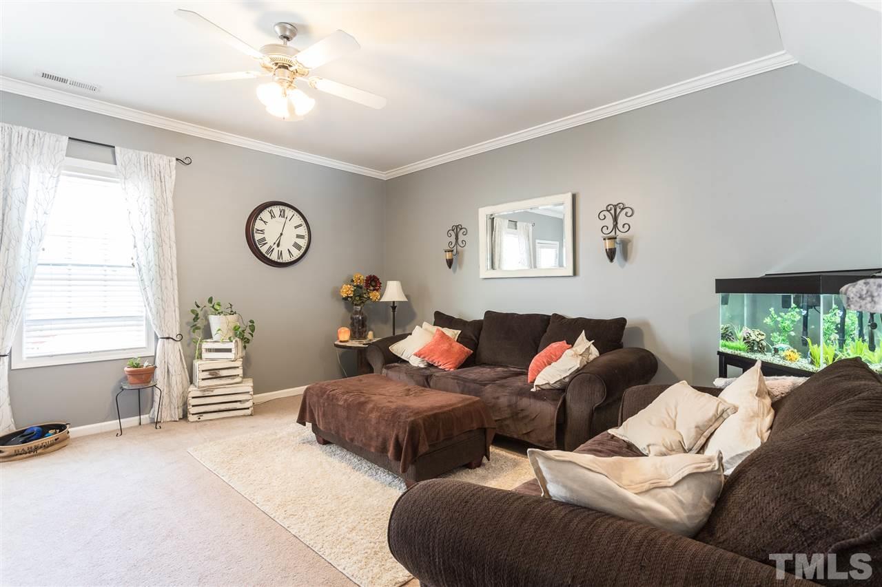 3925 Volkswalk Place Raleigh, NC 27610 - Photo 4 of 29