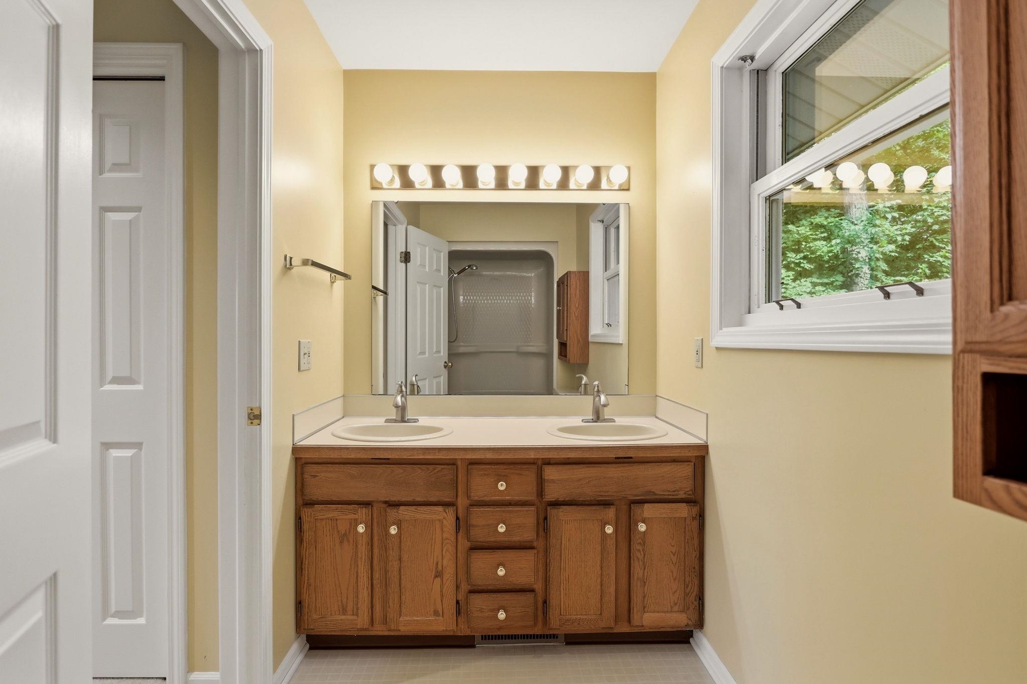 742 Wren Road Frankenmuth, MI 48734 - Photo 38 of 76 50213323-d9c0e309-023e-4a34-a689-8167d43e1dd7.JPG