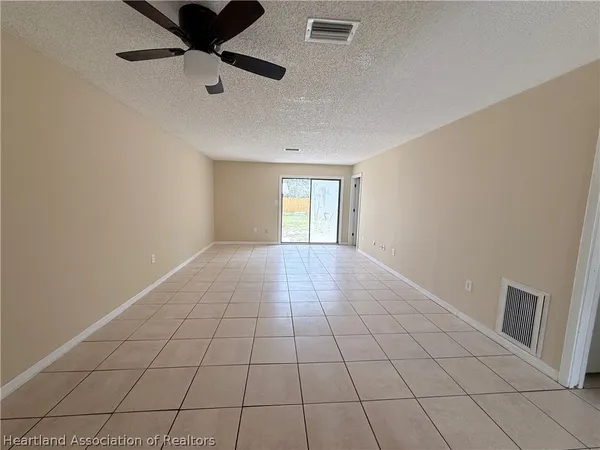 $1,275 | 614 Jupiter Avenue Northwest, Lake Placid, FL 33852