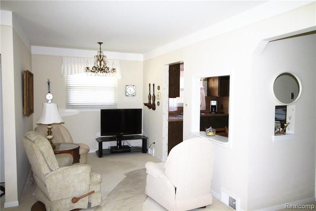 1533 East Melton Road Birmingham, MI 48009 - Photo 3 of 30