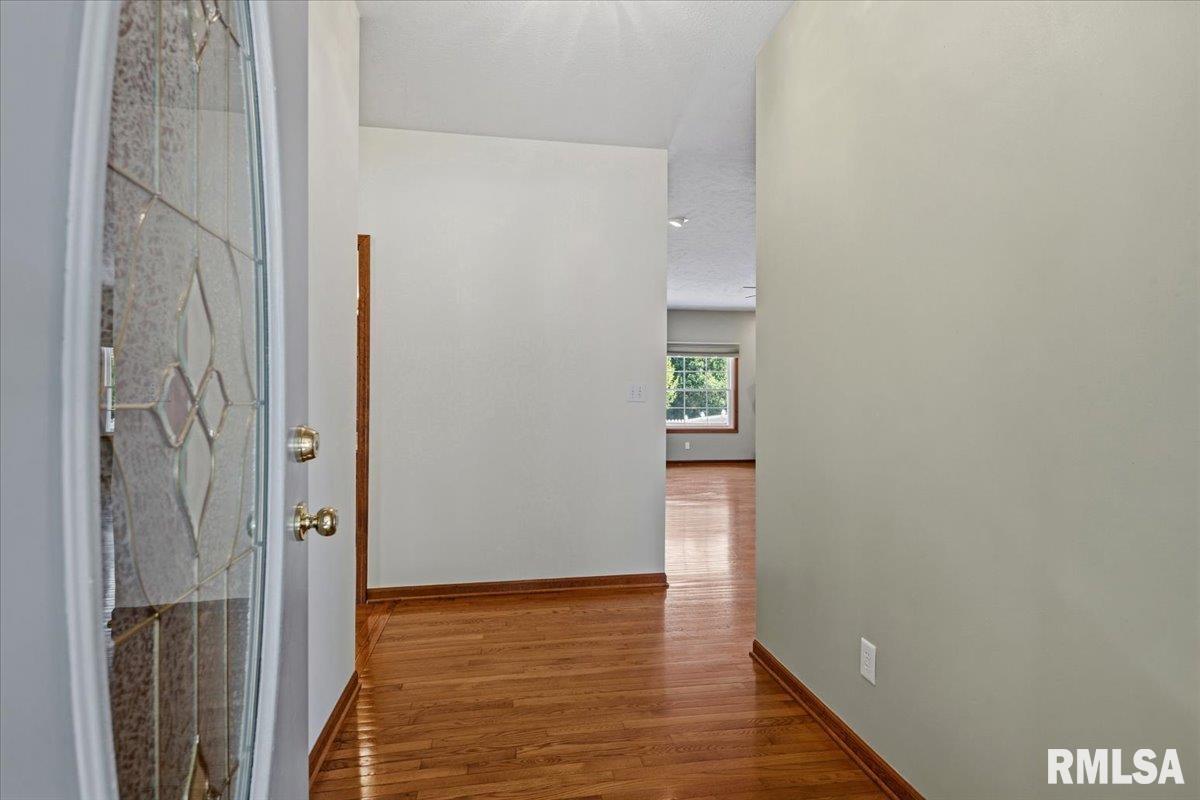 5004 Eagle Ridge Springfield, IL 62711 - Photo 4 of 35