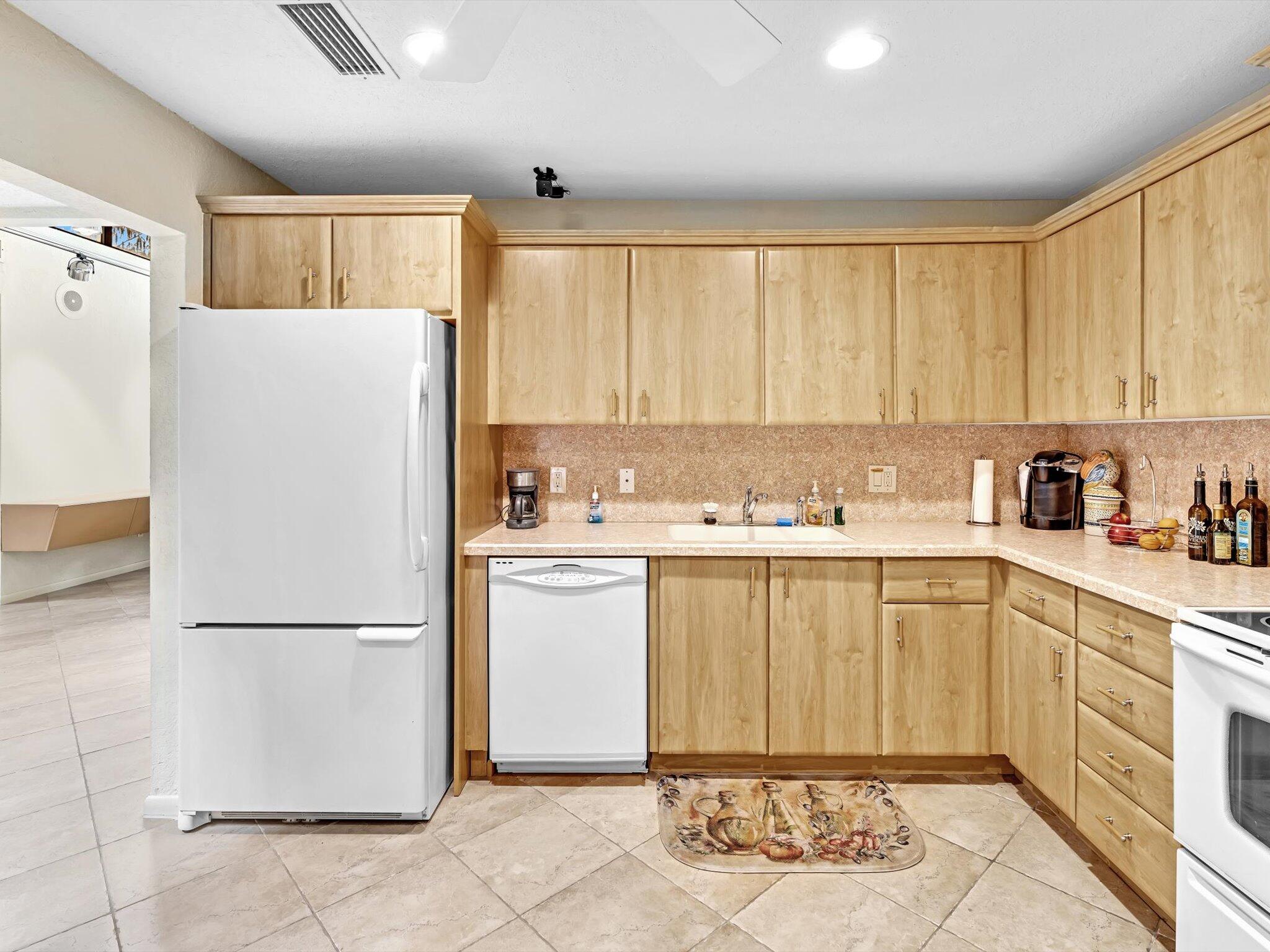 21848 Cypress Circle, Unit 29A Boca Raton, FL 33433 - Photo 25 of 59 34-DSC00166