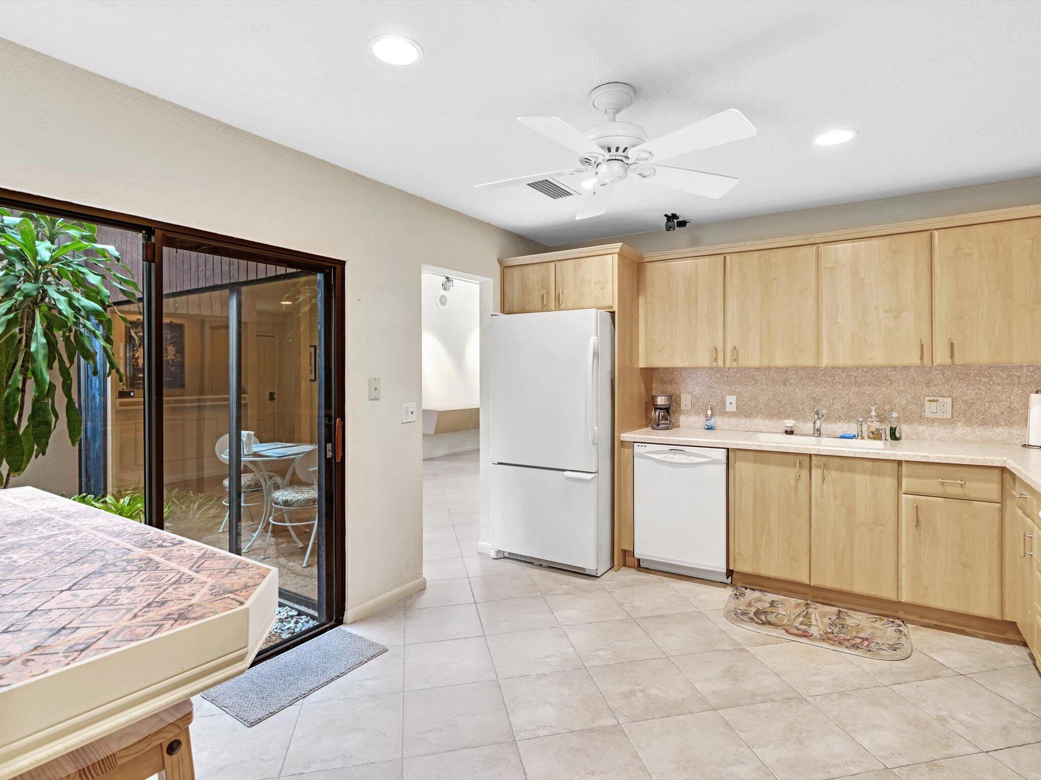 21848 Cypress Circle, Unit 29A Boca Raton, FL 33433 - Photo 46 of 59 36-DSC00176