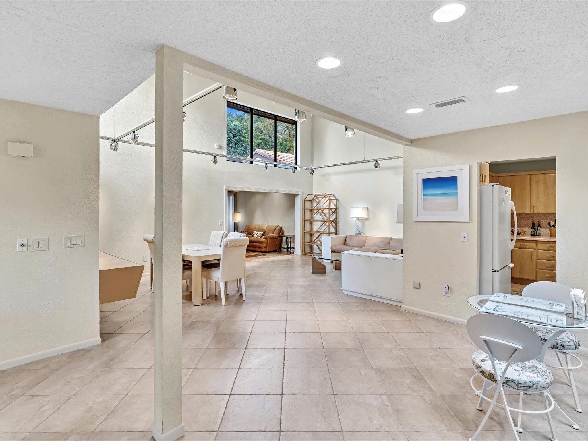 21848 Cypress Circle, Unit 29A Boca Raton, FL 33433 - Photo 5 of 59 12-DSC00056