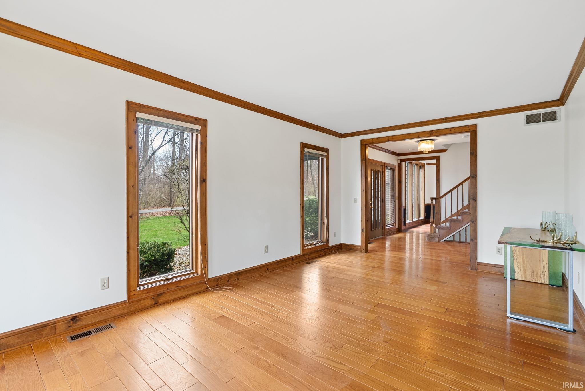 1927 South Hadley Road Fort Wayne, IN 46804 - Photo 6 of 35