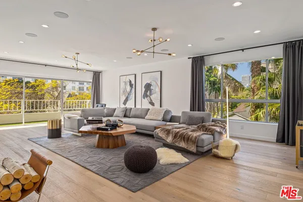 $10,900 | 440 North Oakhurst Drive, Unit 301, Beverly Hills, CA 90210