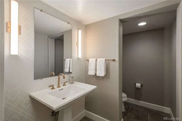 $2,150,000 | 237 Maplehurst Drive, Highlands Ranch, CO 80126