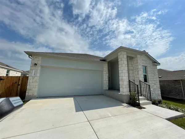 $2,200 | 3208 Kenner Drive, Pflugerville, TX 78660