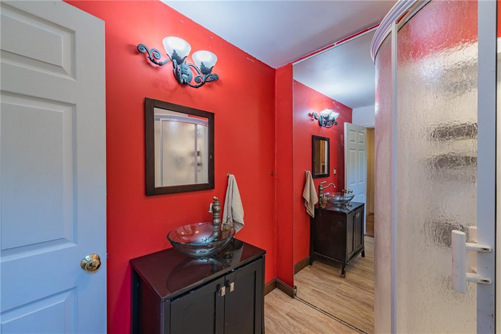 7510 Mt Carmel Road Pittsburgh, PA 15235 - Photo 8 of 25 Gallery Image 8