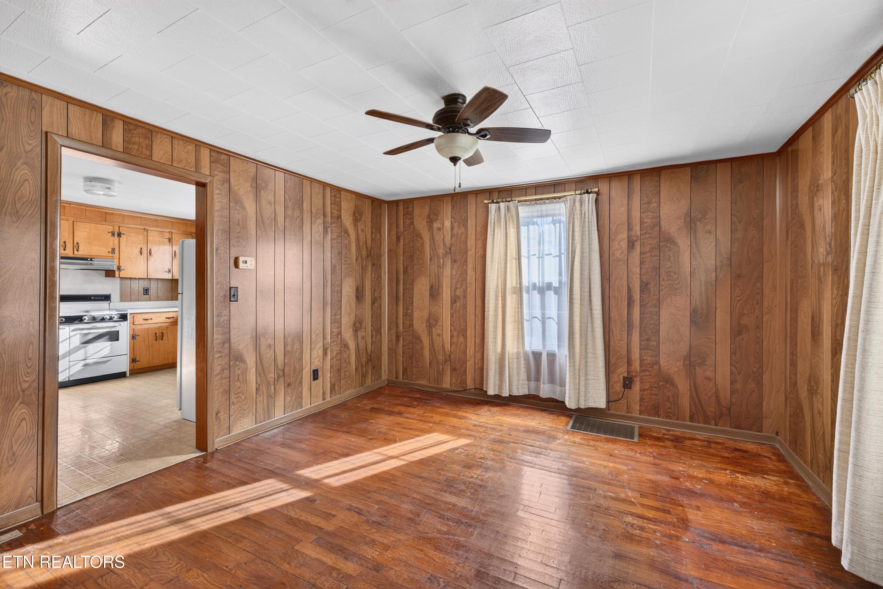 130 Walnut Lane Rutledge, TN 37861 - Photo 6 of 35 008-130WalnutLane-Rutledge-TN-37861-SMAL