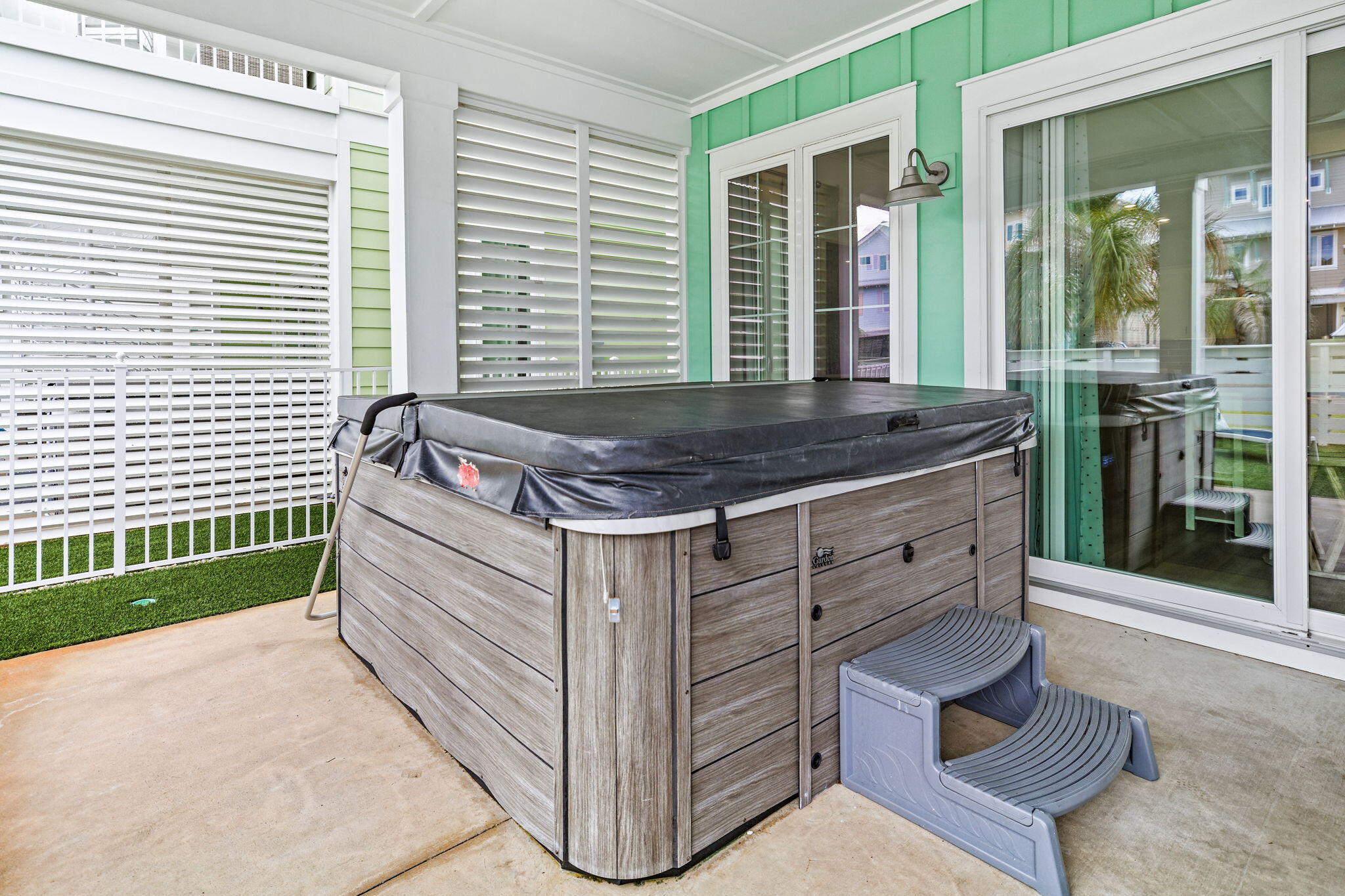 13650 Front Beach Road Panama City Beach, FL 32413 - Photo 43 of 61 Hot tub