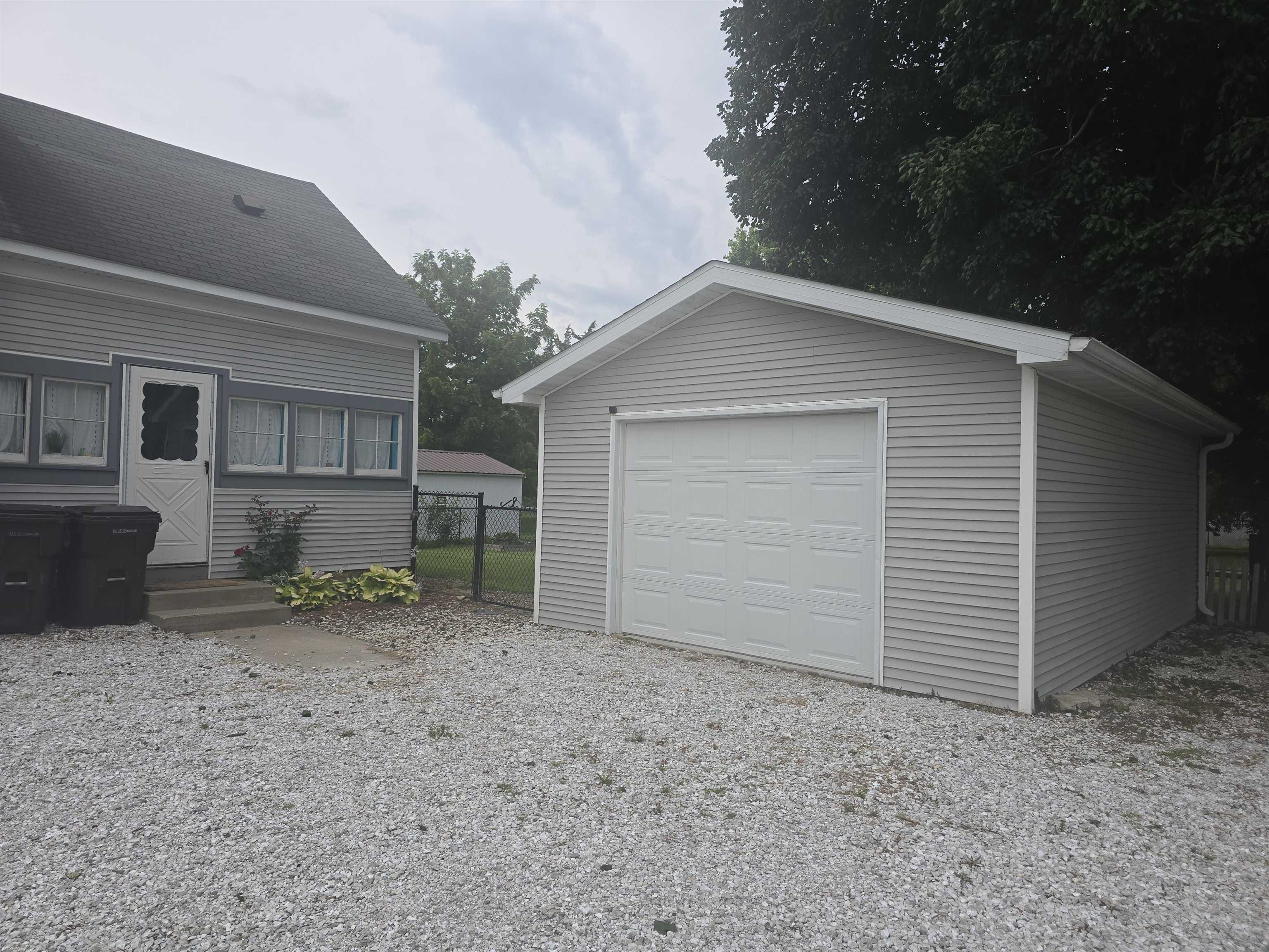 729 Locust Street Carthage, IL 62321 - Photo 31 of 32