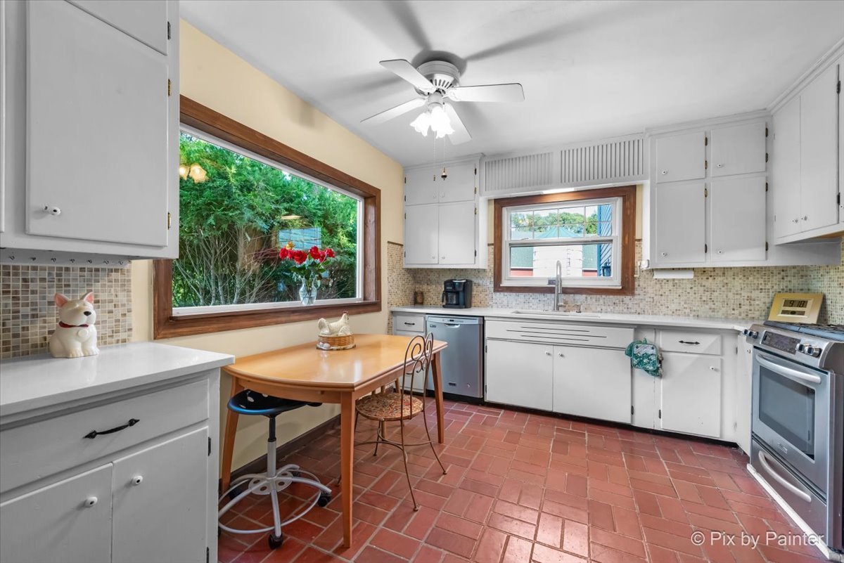 24400 North Kelsey Road Lake Barrington, IL 60010 - Photo 13 of 72